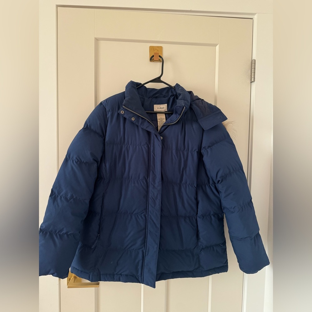 L.L. Bean Navy Insulated Jacket down  80% XL reg